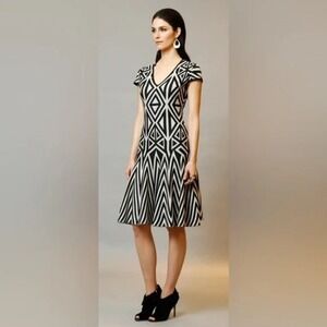 St. John Collection Geometric Knit Dress Women 4 Black Cream V-Neck Fit & Flare